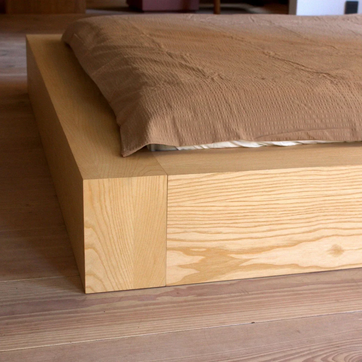 Surface Bed Frame - Image 7